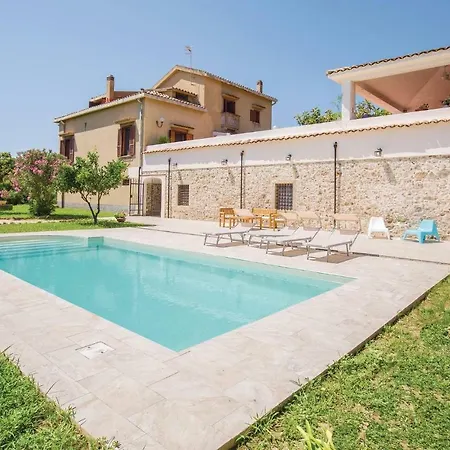 Margherita 1852 Holiday home Montepaone
